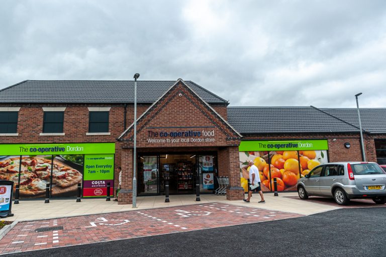 Dordon celebrates a new Tamworth Coop food store for the second time